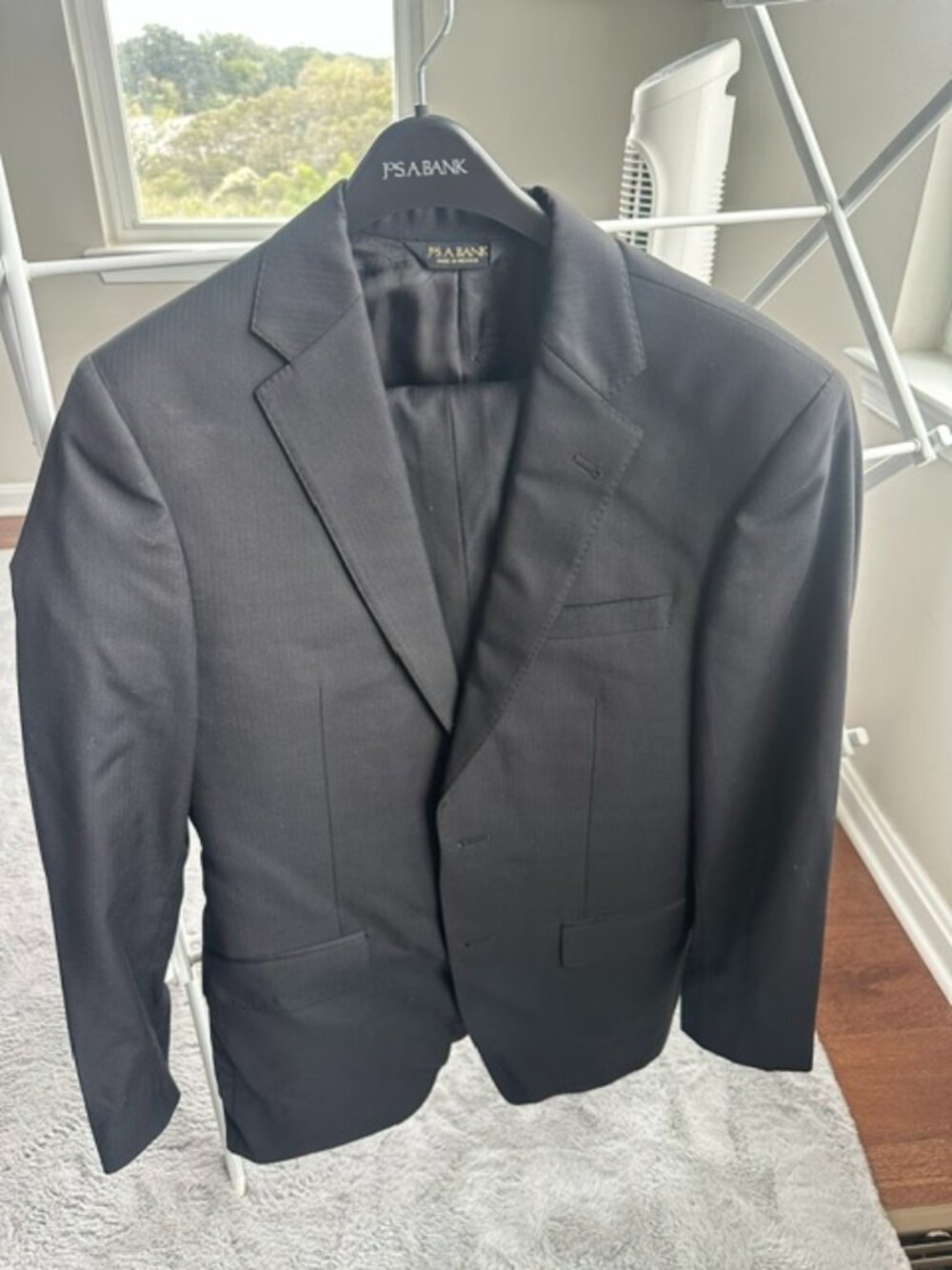 Jos. A. Bank Black Suit - 40 Chest, 31/30 Pants